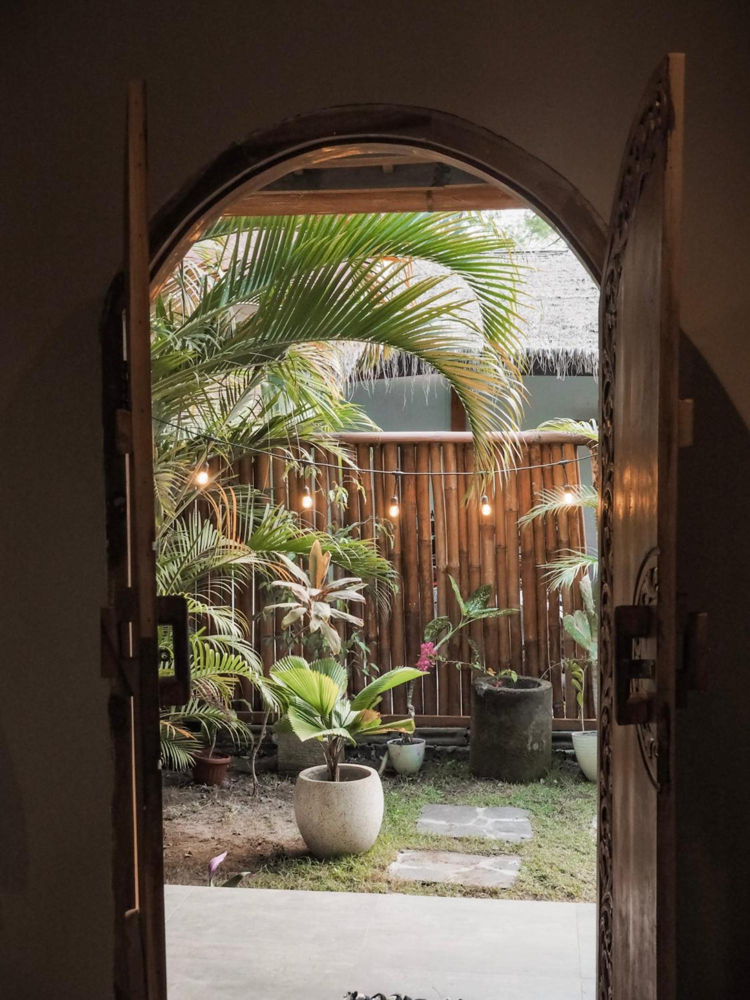 Secret Spot Surf And Stay Kuta  Экстерьер фото