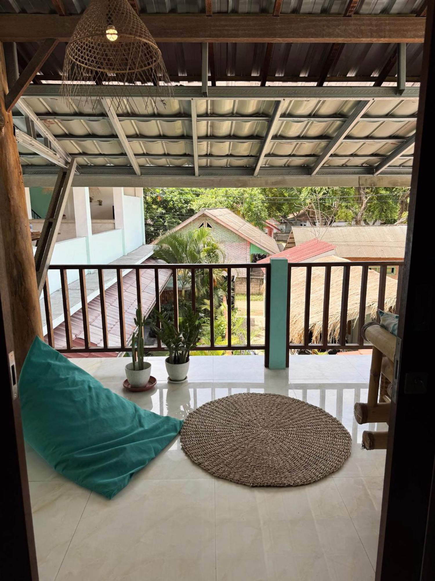 Secret Spot Surf And Stay Kuta  Экстерьер фото