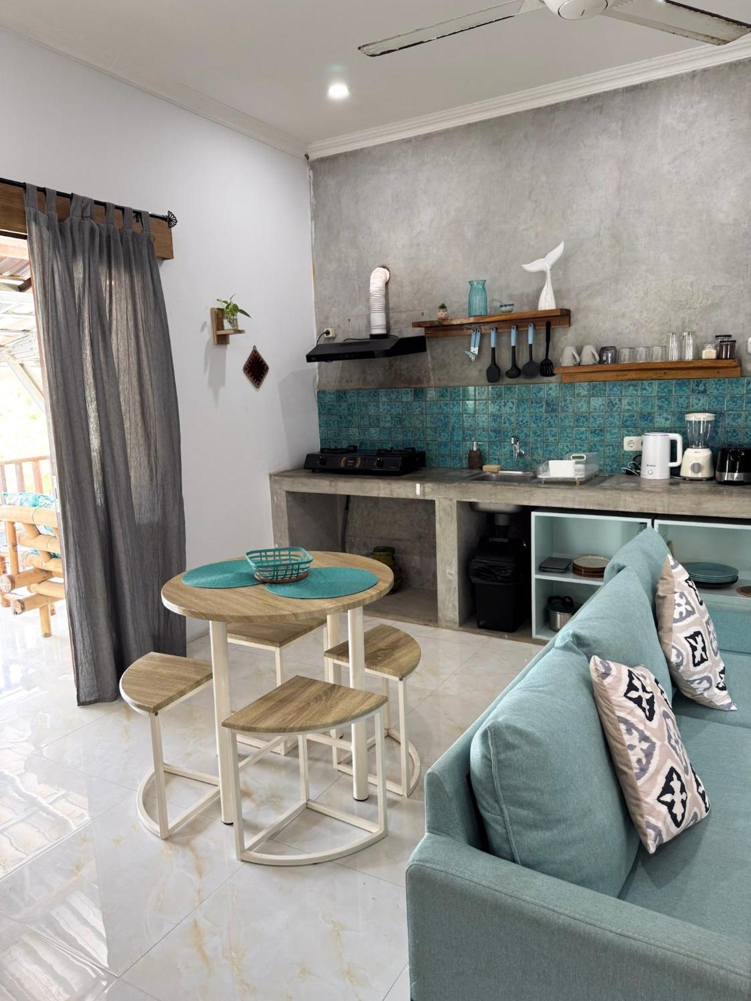Secret Spot Surf And Stay Kuta  Экстерьер фото
