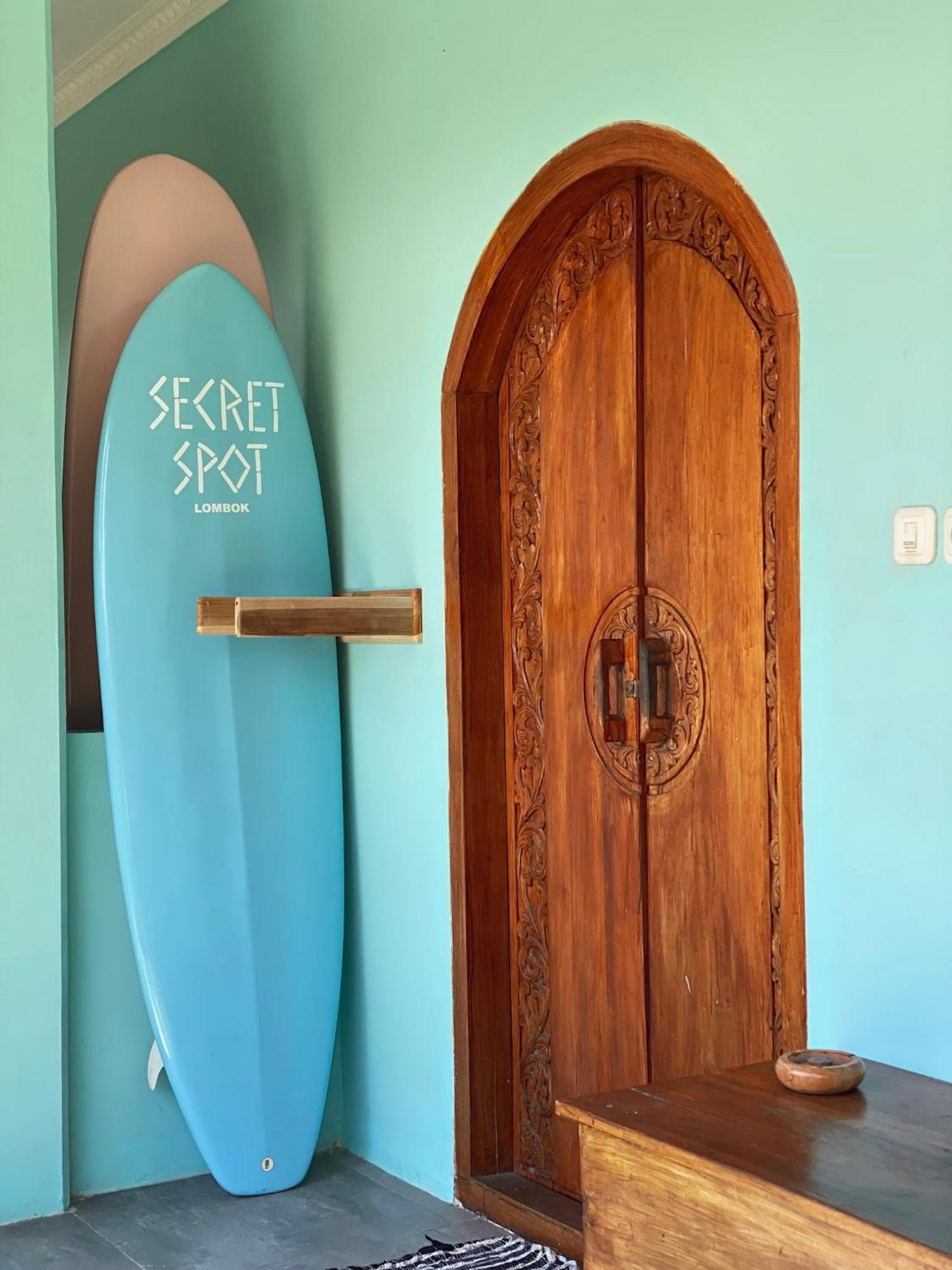 Secret Spot Surf And Stay Kuta  Экстерьер фото